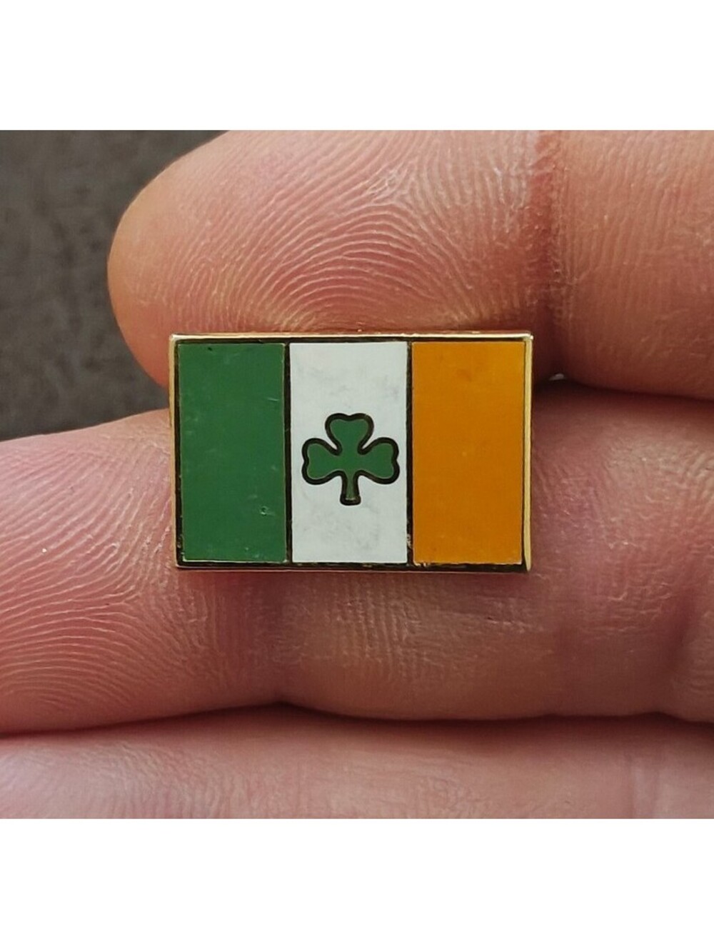 1990s Irish Flag Shamrock Gold Tone Enamel Pin.
